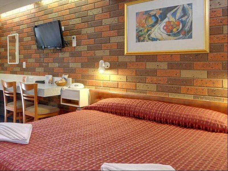 Cedar Lodge Motel Моруэлл Экстерьер фото